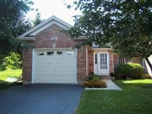 720 N 1st St, Elburn, IL 60119