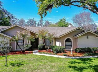 2913 Forest Club Dr, Plant City, FL 33566