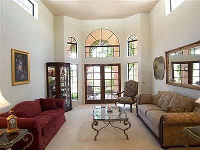 Open and Bright Living Room