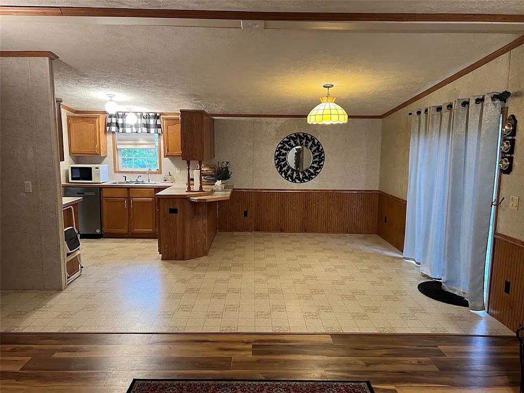 2 bed, 2.0 bath, 1064 sqft, $1,200 — Photo 3