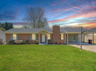 11 Willow Run Ter, Spartanburg, SC 29303