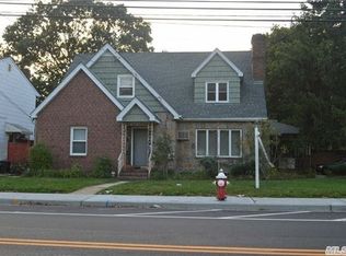 389 Broadway APT 2, Bethpage, NY 11714