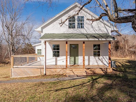 2nd image of 1759 Cranberry Rd