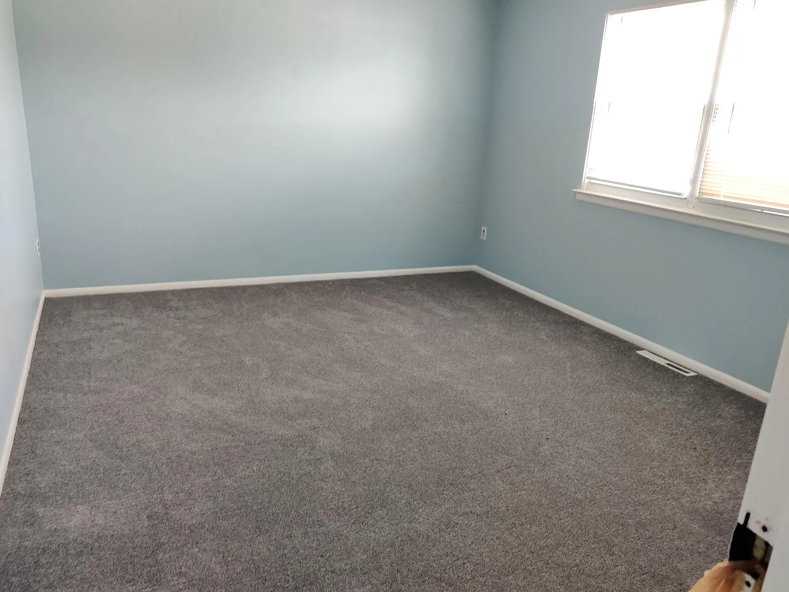 2 bed, 1.5 bath, 1056 sqft, $2,000 — Photo 2