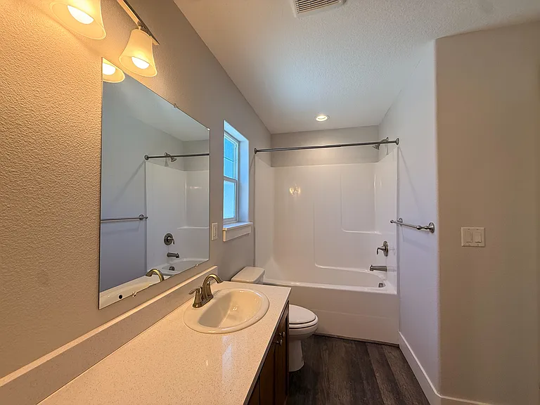 5711 Honey Bee St S — Photo 28