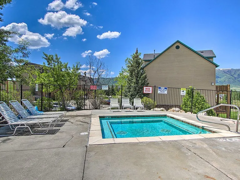 3524 N Fox Run Dr #1 — Photo 24