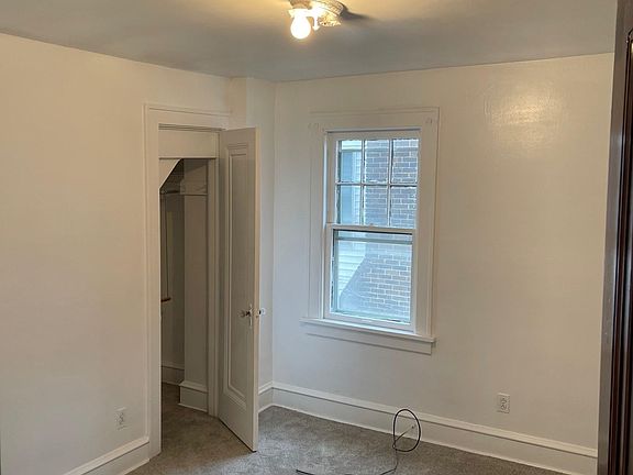 5th image of 16408 Walden Ave