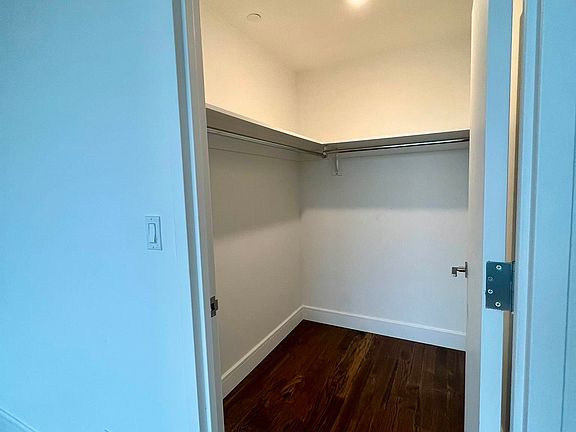 5th image of 843 Lexington Ave APT 6E