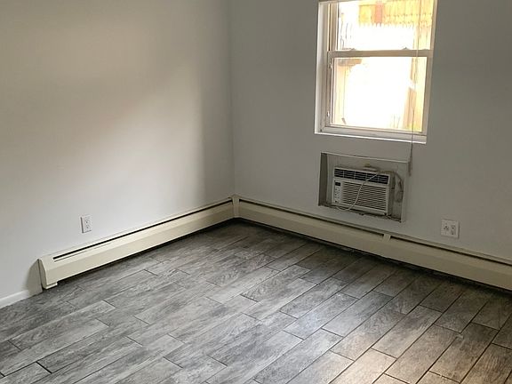 5th image of 20-09 38th St #1