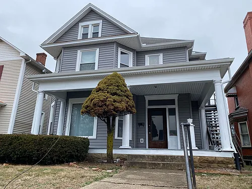 747 E Main St Photo 1