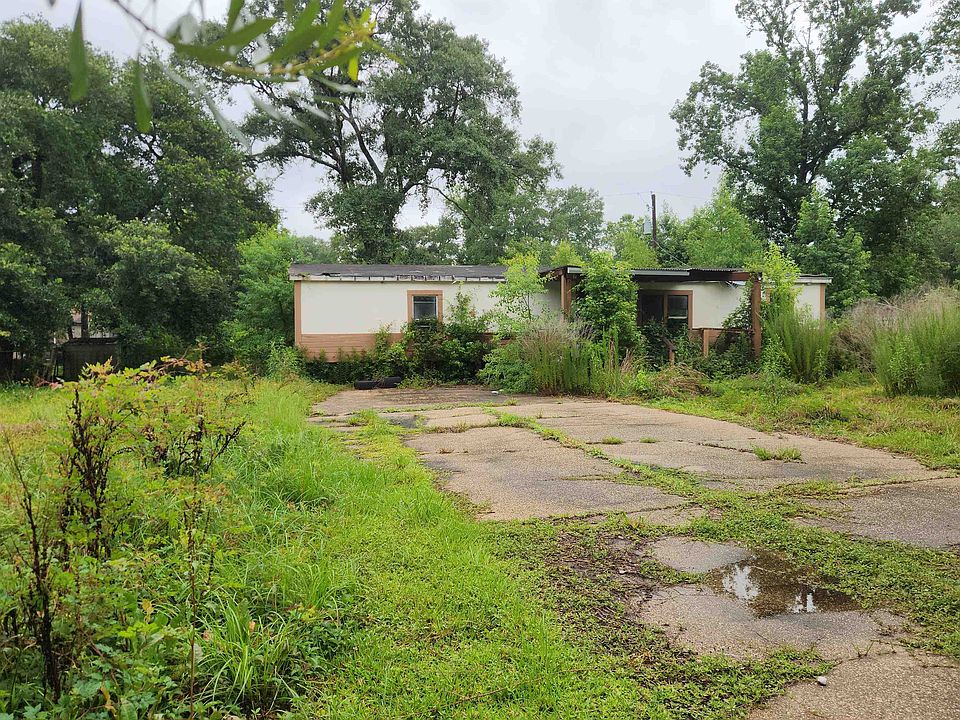 2nd image of 10159 Peck Rd