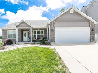 2880 Woodbridge Estates Dr, Saint Louis, MO 63129