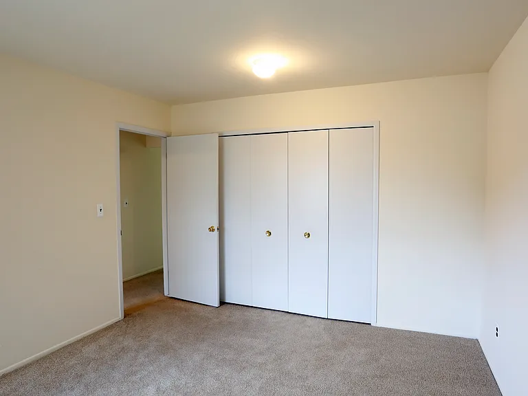 River Bend Apartments — Photo 17