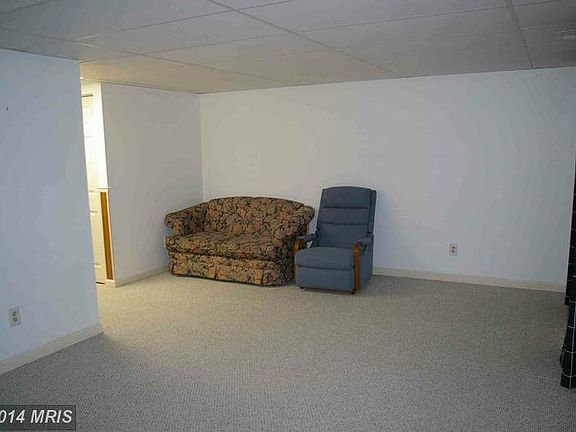 3rd image of 1141 Robin Hill Ct