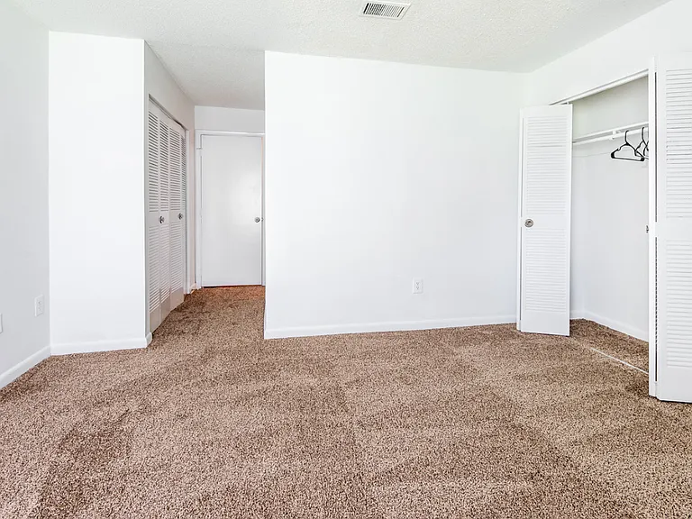 Stonewood Apartments — Photo 7