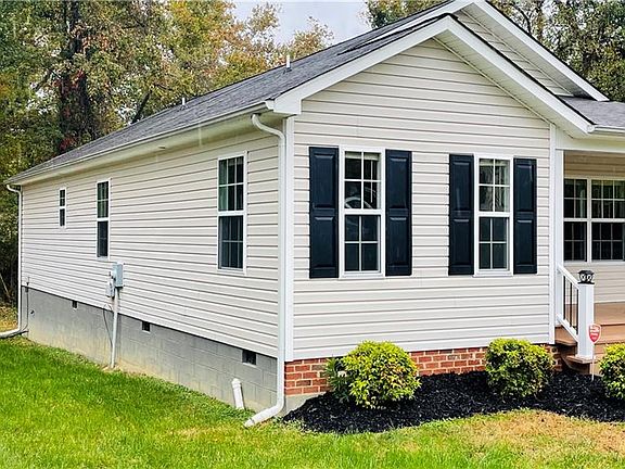 3rd image of 908 Pensacola Ave