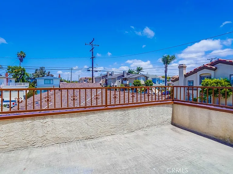 1307 Mackay Ln — Photo 43