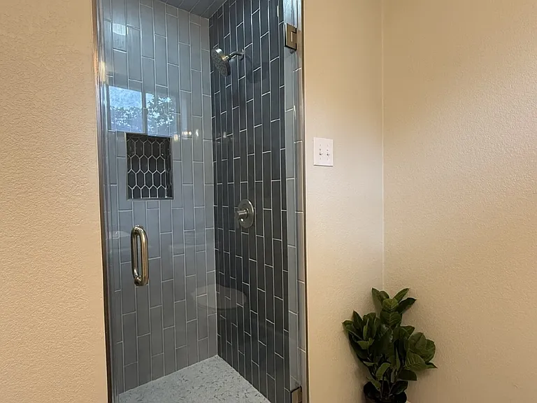 109 Redbud Cir — Photo 26