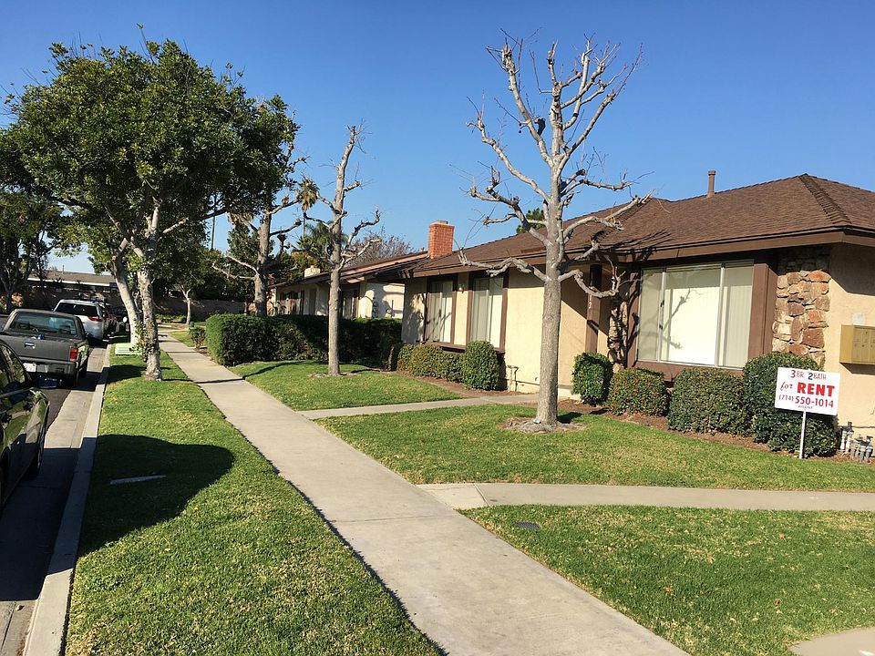 2nd image of 14712 Plaza Dr #B