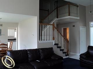 3rd image of 3474 Lakeshore Dr