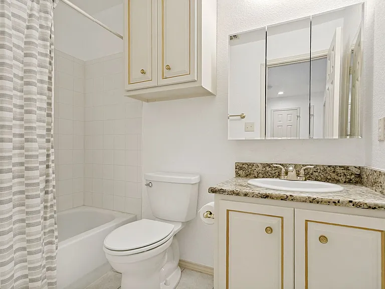 3202 Eisenhauer Rd #801 — Photo 19