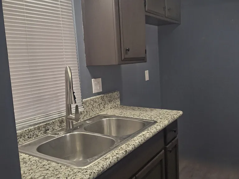 2416 Eric Way #C — Photo 6