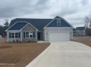328 Cotton Hill Pl, Hubert, NC 28539