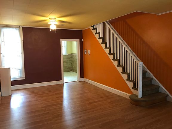 4th image of 4739 Oakmont St