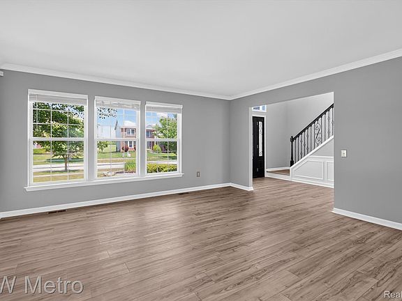 3rd image of 27886 Bluebird Dr