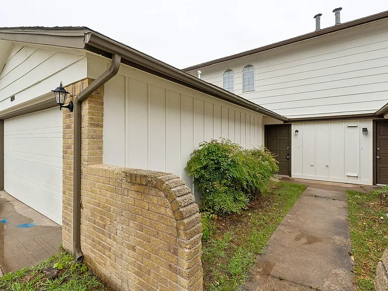 8514 Candlewood Dr — Photo 5