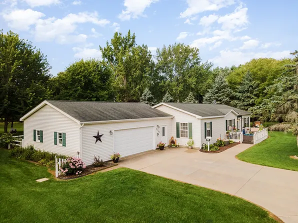 2360 E Linwood Rd, Linwood, MI 48634
