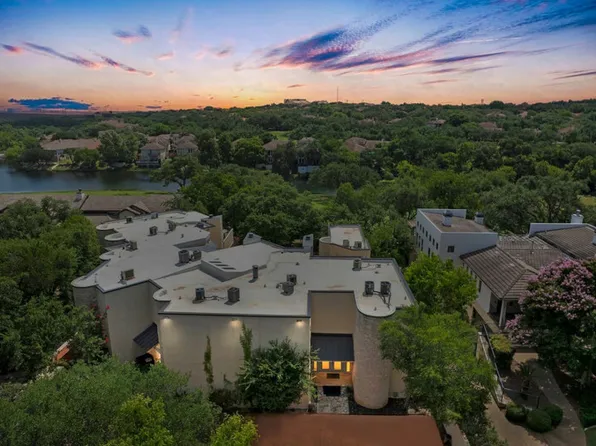 1 Crystal Springs Ct, The Hills, TX 78738