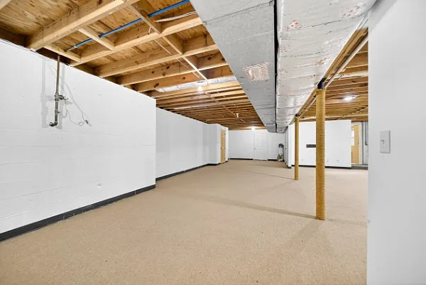 121 Caldwell Dr — Photo 38