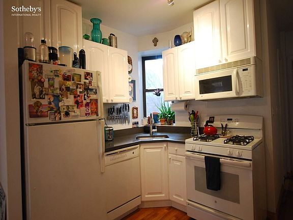 4th image of 22 Leroy St APT 10