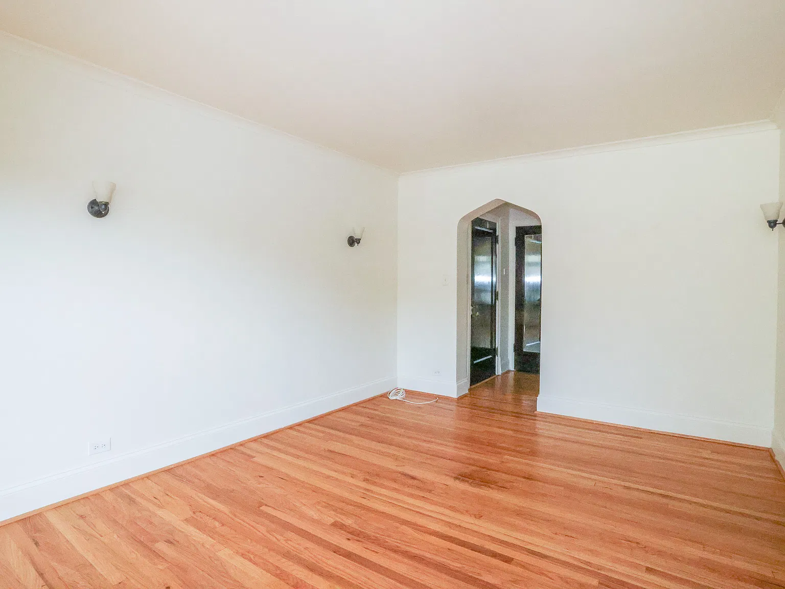 1 bed, 783 sqft, $1,700 — Photo 2