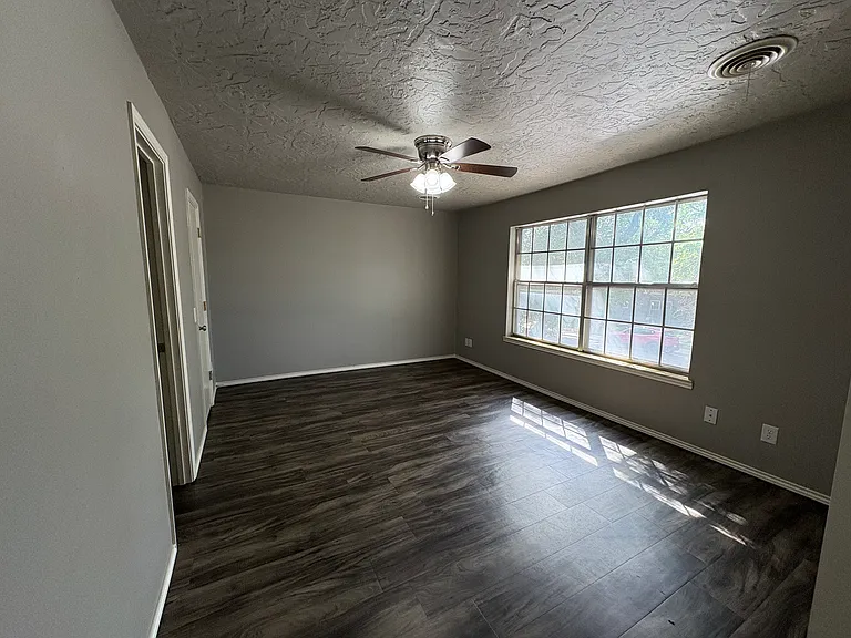 1541 S Alabama St — Photo 8