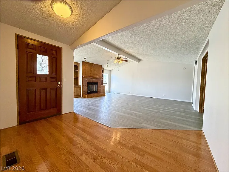 3126 La Barca Ln — Photo 4