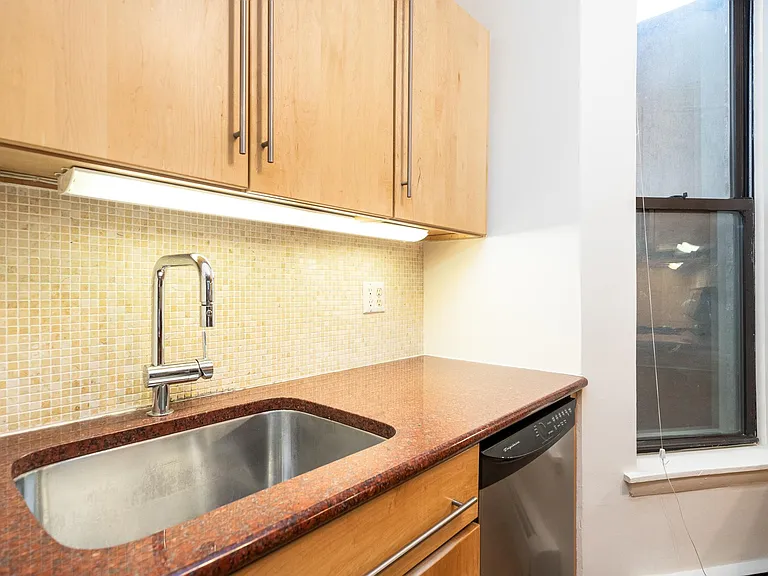 163 York St #3A — Photo 9