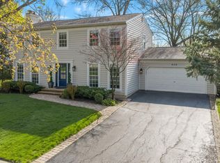 826 S Charles Ave, Naperville, IL 60540