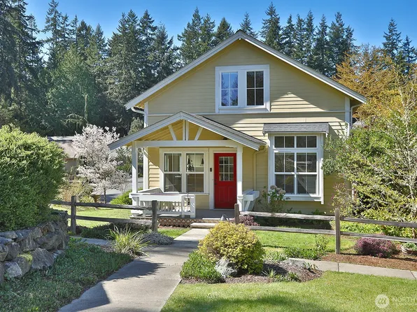 1074 Village Loop, Langley, WA 98260