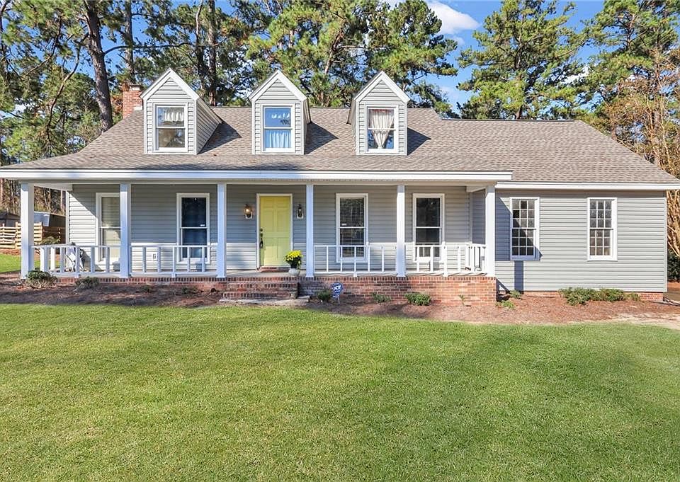 1st image of 2623 Winchester Dr