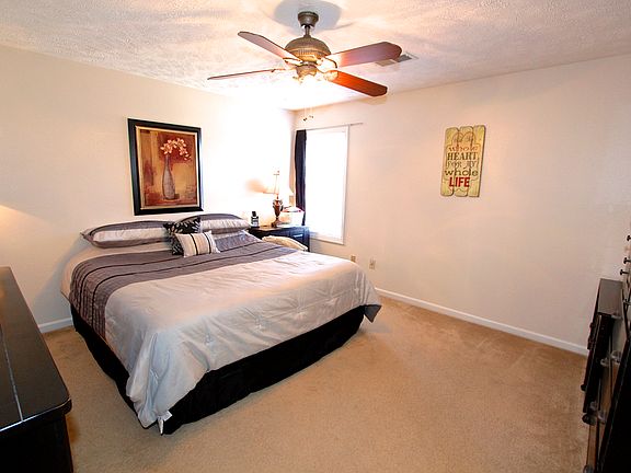 4th image of 125 Crooked Creek Dr