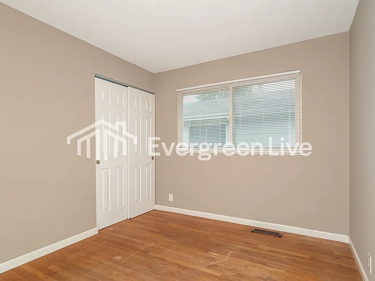 3435 Brookshire Dr — Photo 7