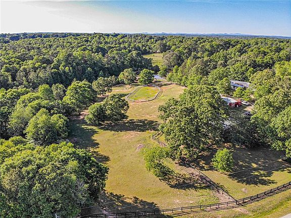 2nd image of 304 Banyon Creek Dr Lot 0