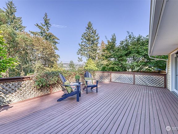 4th image of 3937 NW Phinney Bay Dr