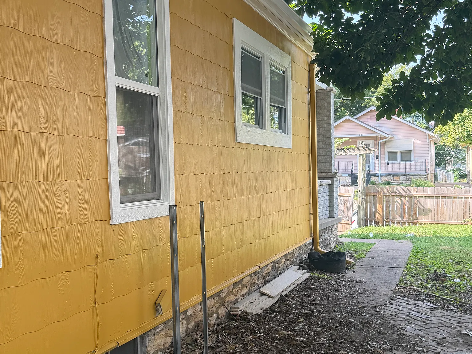 3 bed, 1700 sqft, $2,500 — Photo 2