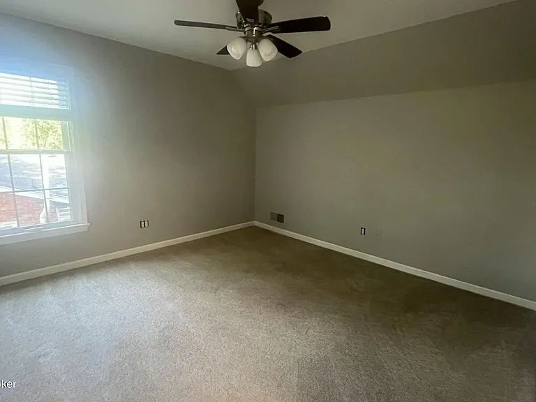 402 Trinity Hills Ln — Photo 21