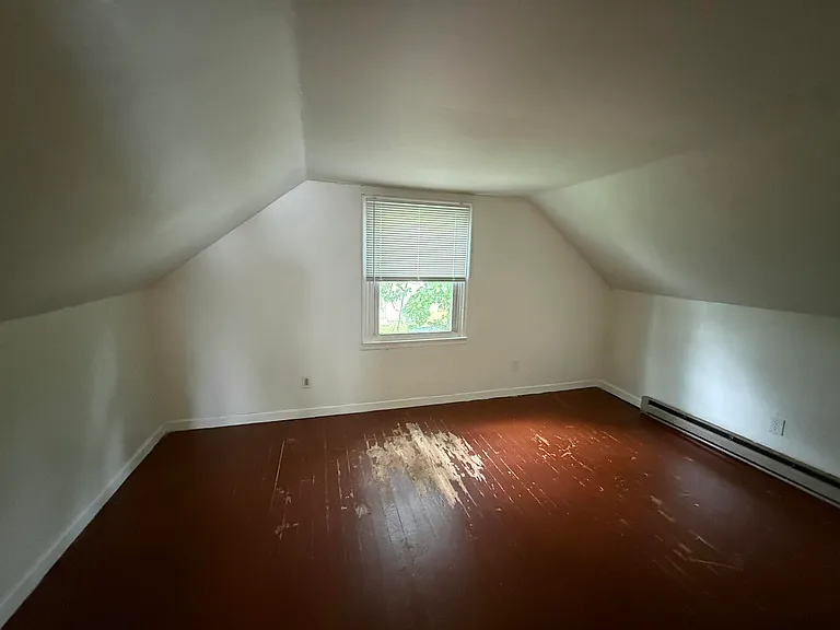 203 W Elm St — Photo 20