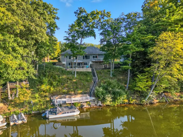 18685 Kreig Dr, Big Rapids, MI 49307