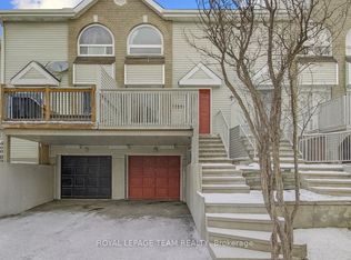 89 Thornbury Cres, Ottawa, ON K2G 6C4